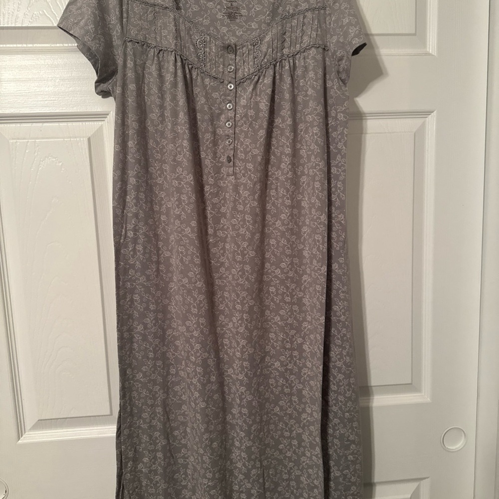croft & barrow Gray Floral Lace-Trim Camisole